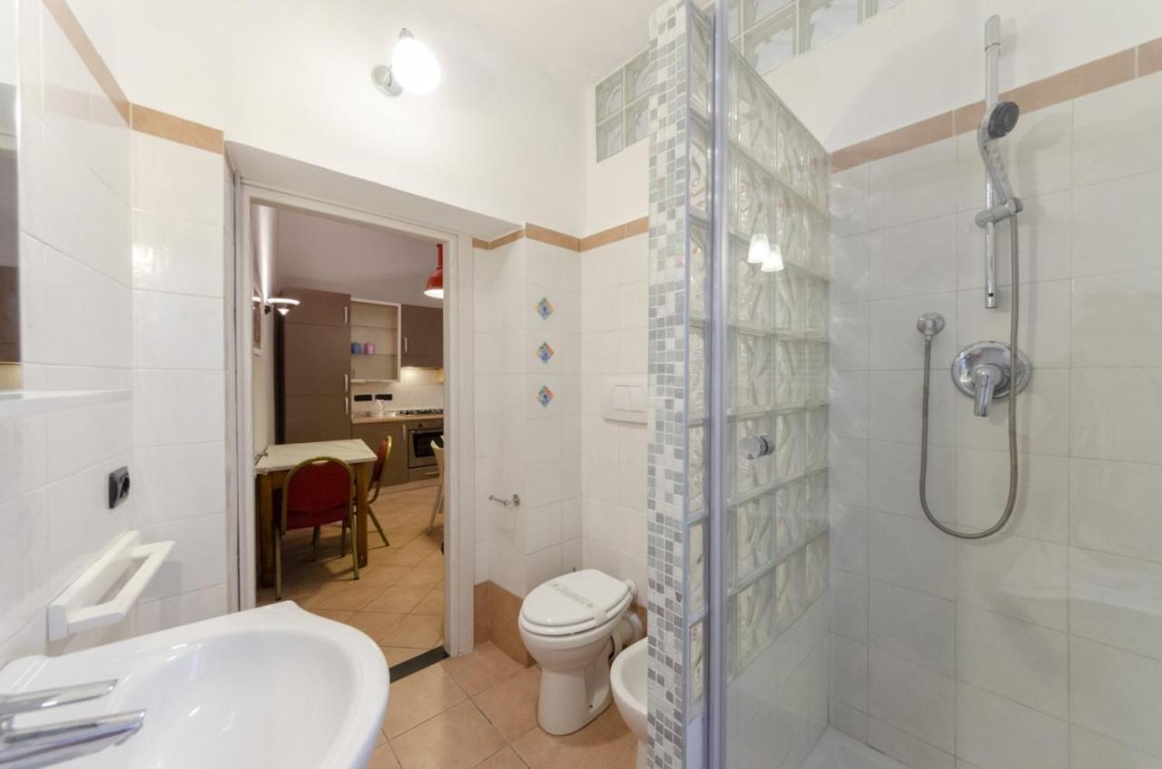 Joivy Warm Family Flat For 9, Near Porto Antico Lejlighed Genova Eksteriør billede